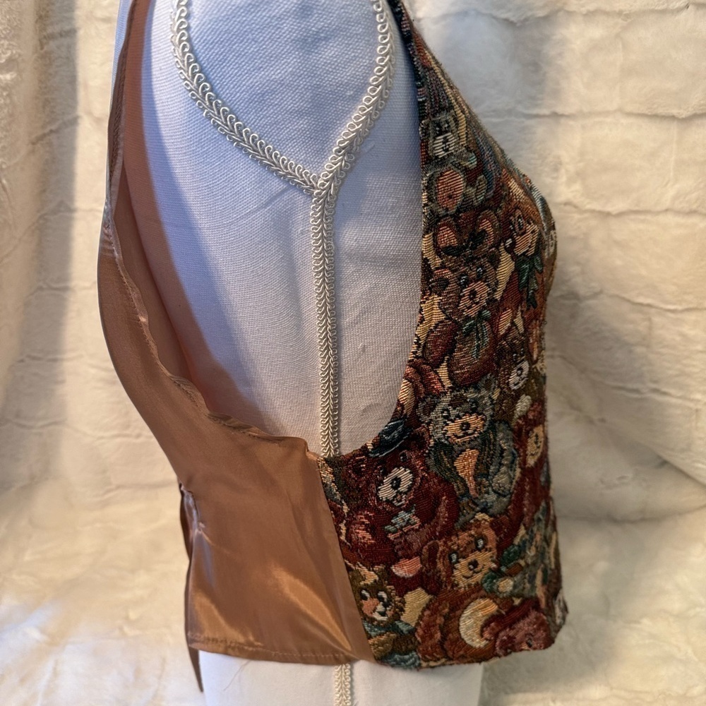 Vest made by Facets covered in Teddy Bears. Size S. Adjustable w/tie. Br… - Picture 11 of 14